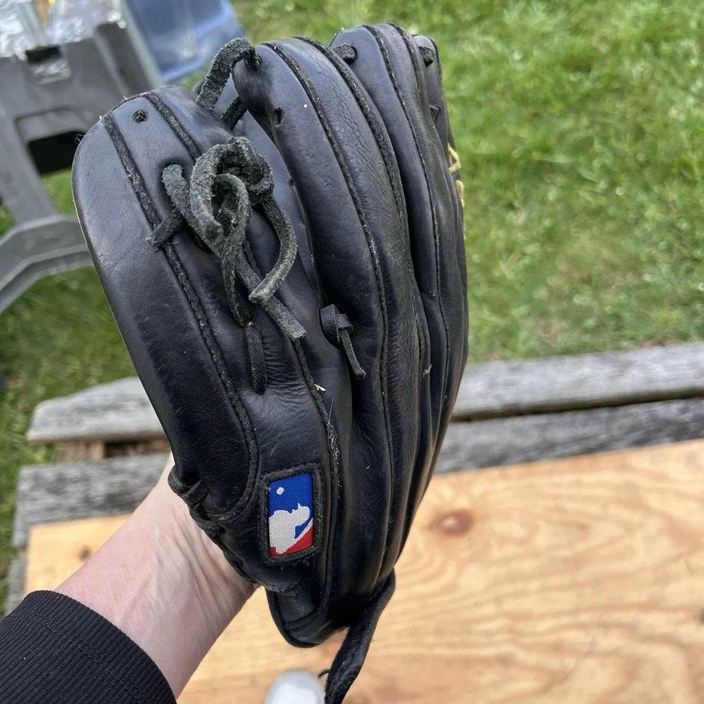 Wilson Baseball Glove - A600  11.75